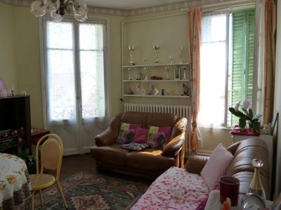 For sale Vichy 3 rooms 68 m2 Allier (03200) photo 2
