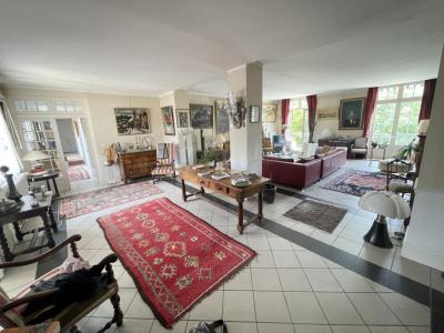 For sale Vichy 7 rooms 297 m2 Allier (03200) photo 1