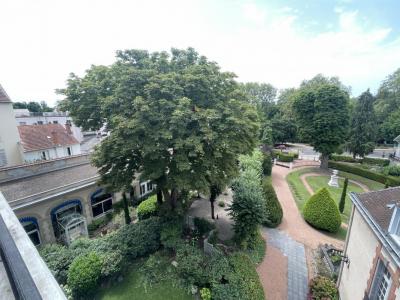 For sale Vichy 7 rooms 297 m2 Allier (03200) photo 2