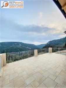 For sale Chateaudouble 5 rooms 114 m2 Var (83300) photo 2