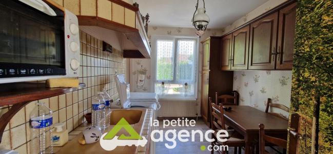 For sale Domerat 5 rooms 91 m2 Allier (03410) photo 3