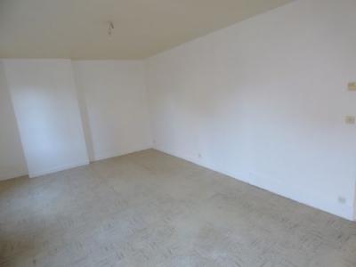 For rent Ivoy-le-pre 4 rooms 75 m2 Cher (18380) photo 2