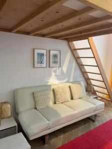 For rent Nice PROMENADE DES ANGLAIS 1 room 39 m2 Alpes Maritimes (06000) photo 2