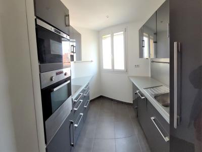For rent Arles 3 rooms 60 m2 Bouches du Rhone (13200) photo 3
