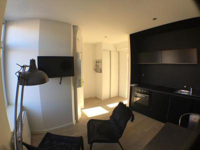 For sale Lille 2 rooms 30 m2 Nord (59800) photo 2