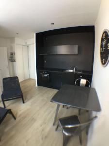 For sale Lille 2 rooms 30 m2 Nord (59800) photo 3