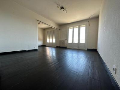 For sale Riorges 4 rooms 68 m2 Loire (42153) photo 0