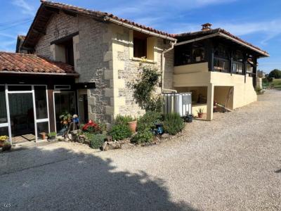 For sale Aunac MANSLE 8 rooms 184 m2 Charente (16460) photo 0