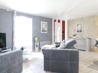 Acheter Maison Saint-georges-sur-moulon 274900 euros