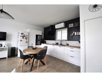 For sale Payns 3 rooms 70 m2 Aube (10600) photo 4