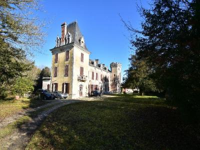 For sale Saint-jean-d'angely 20 rooms 575 m2 Charente maritime (17400) photo 0