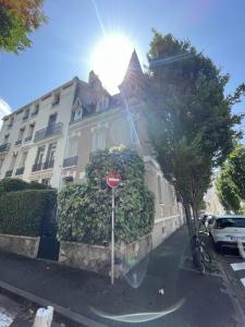 For sale Vichy 8 rooms 165 m2 Allier (03200) photo 0
