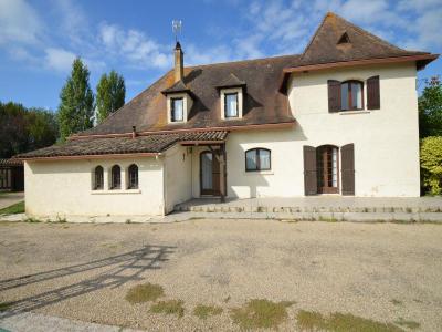 For sale Montpon-menesterol 10 rooms 274 m2 Dordogne (24700) photo 0