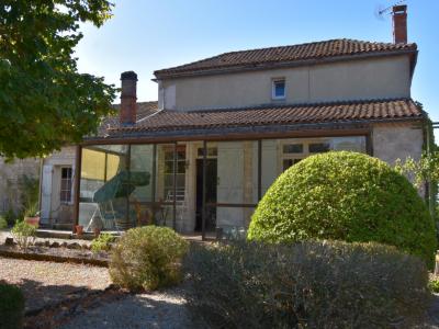 For sale Garat GRAND ANGOULEME 5 rooms 140 m2 Charente (16410) photo 2