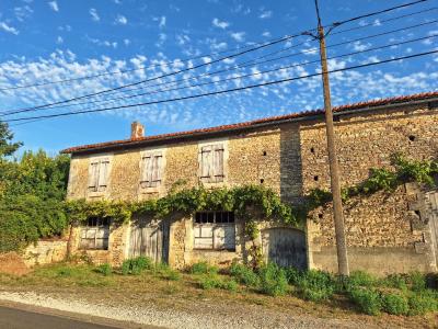 For sale Cellefrouin 100 m2 Charente (16260) photo 1