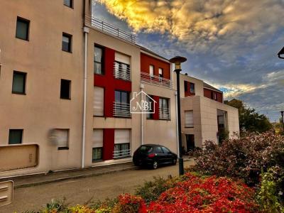 For sale Laval 2 rooms 46 m2 Mayenne (53000) photo 0