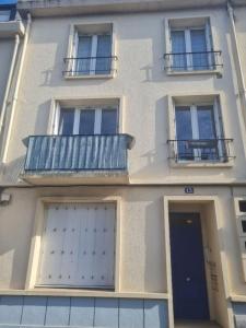 For sale Mayenne 9 rooms 131 m2 Mayenne (53100) photo 0