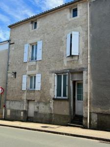 For sale Sainte-hermine 4 rooms 98 m2 Vendee (85210) photo 0