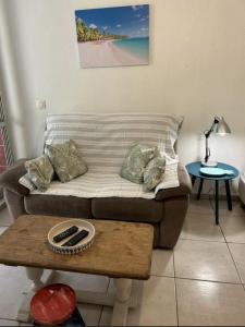 For sale Gosier 1 room 30 m2 Guadeloupe (97190) photo 2