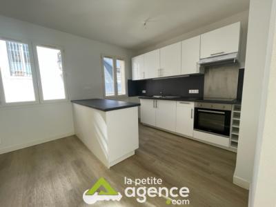 For rent Bourges 4 rooms 130 m2 Cher (18000) photo 3