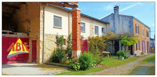 For sale Saint-hilaire-la-palud 10 rooms 263 m2 Deux sevres (79210) photo 0