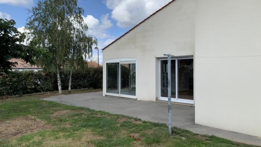 For sale Avrille 4 rooms 96 m2 Vendee (85440) photo 0