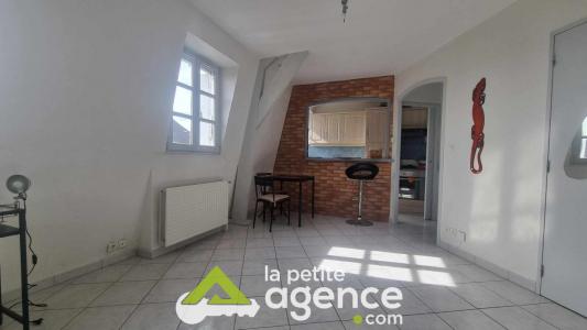 For rent Vierzon 1 room 37 m2 Cher (18100) photo 0