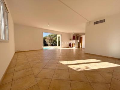 For sale Muy 4 rooms 129 m2 Var (83490) photo 2
