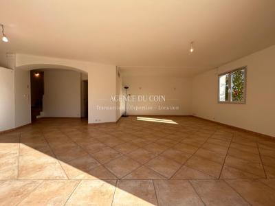 For sale Muy 4 rooms 129 m2 Var (83490) photo 3