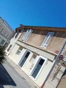 For sale Lesparre-medoc 7 rooms 100 m2 Gironde (33340) photo 0