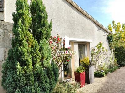 For sale Lucon 11 rooms 265 m2 Vendee (85400) photo 2
