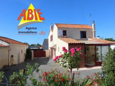 For sale Falleron 5 rooms 135 m2 Vendee (85670) photo 0
