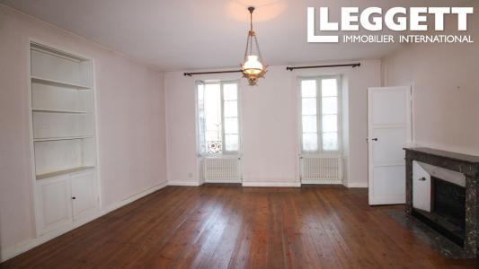 For sale Saint-jean-d'angely 8 rooms 230 m2 Charente maritime (17400) photo 1