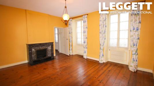 For sale Saint-jean-d'angely 8 rooms 230 m2 Charente maritime (17400) photo 4