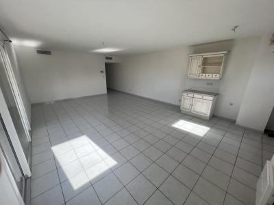 For sale Agde 3 rooms 77 m2 Herault (34300) photo 2