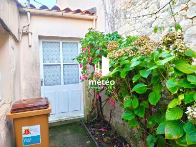 For sale Lucon 4 rooms 101 m2 Vendee (85400) photo 0
