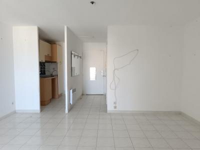 For sale Narbonne 2 rooms 33 m2 Aude (11100) photo 3