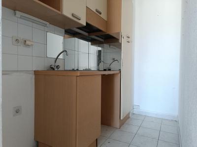 For sale Narbonne 2 rooms 33 m2 Aude (11100) photo 4