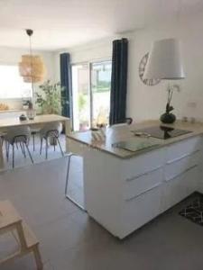 For sale Montpellier 4 rooms 97 m2 Herault (34000) photo 0