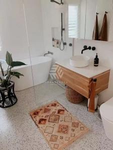 For sale Montpellier 4 rooms 78 m2 Herault (34000) photo 2