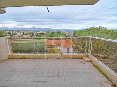 For sale Antibes 3 rooms 75 m2 Alpes Maritimes (06600) photo 2