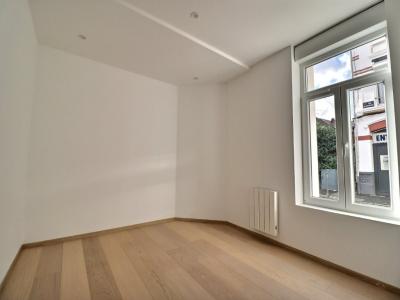 For sale Lille 3 rooms 59 m2 Nord (59000) photo 2