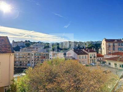 For sale Cannes 4 rooms 125 m2 Alpes Maritimes (06400) photo 2
