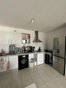 For sale Bordeaux 2 rooms 45 m2 Gironde (33300) photo 1
