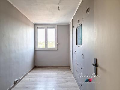 For sale Nimes 4 rooms 81 m2 Gard (30000) photo 3