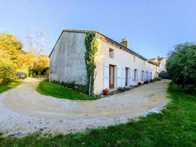 For sale Chateau-larcher 6 rooms 149 m2 Vienne (86370) photo 0