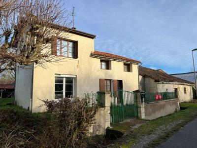 For sale Chapelle-baton 5 rooms 116 m2 Vienne (86250) photo 0