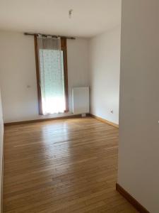 For rent Trappes Yvelines (78190) photo 2