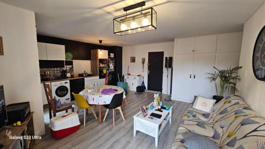 For sale Nimes 2 rooms 44 m2 Gard (30000) photo 2