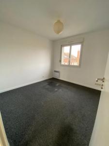 For sale Lille 3 rooms 47 m2 Nord (59800) photo 2